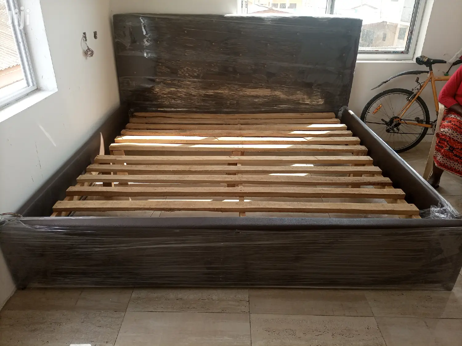 Qualiry King-Size Bed. Free Delivery