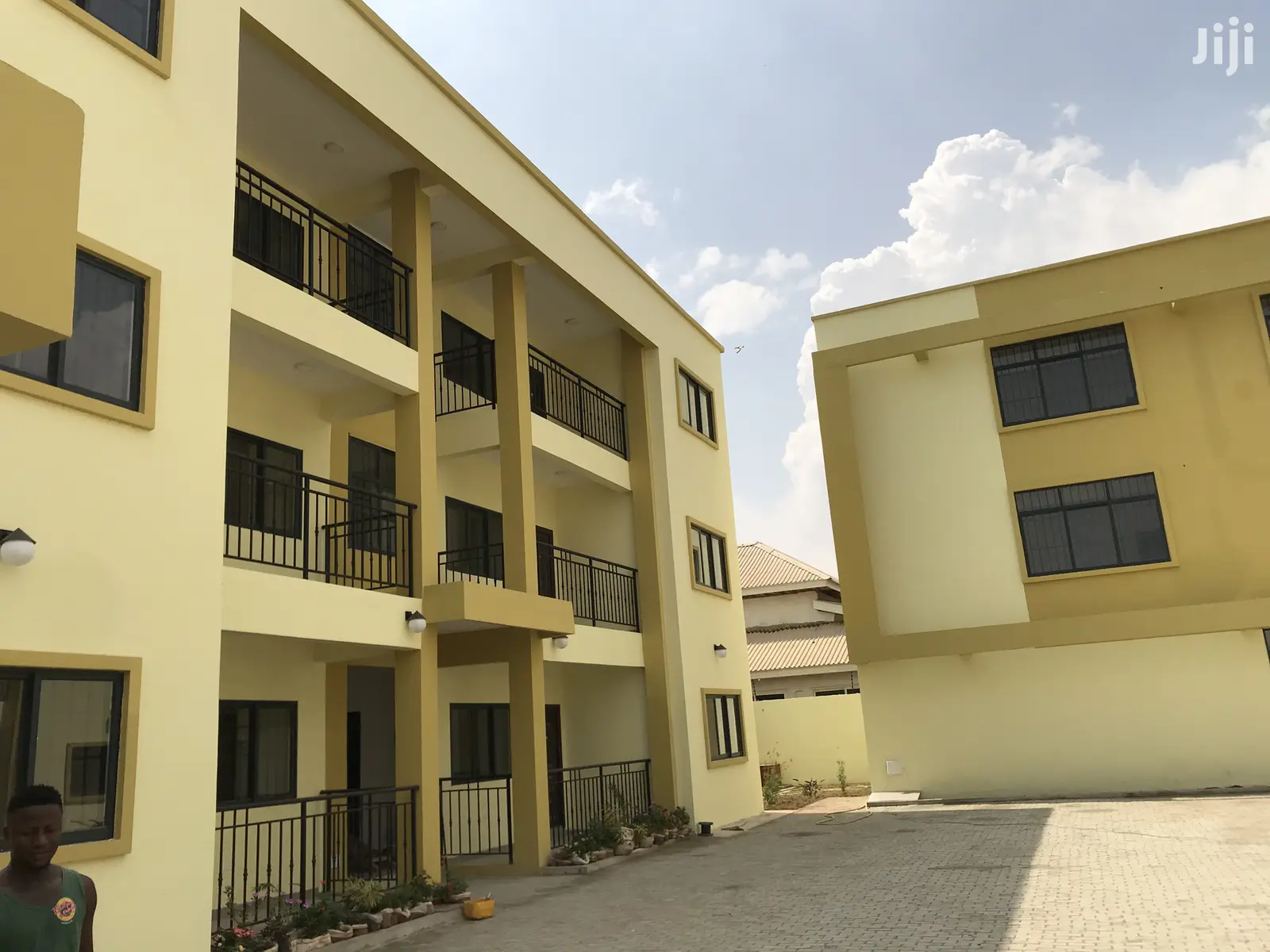 Executive 2 Bedrooms Apartment for Rent