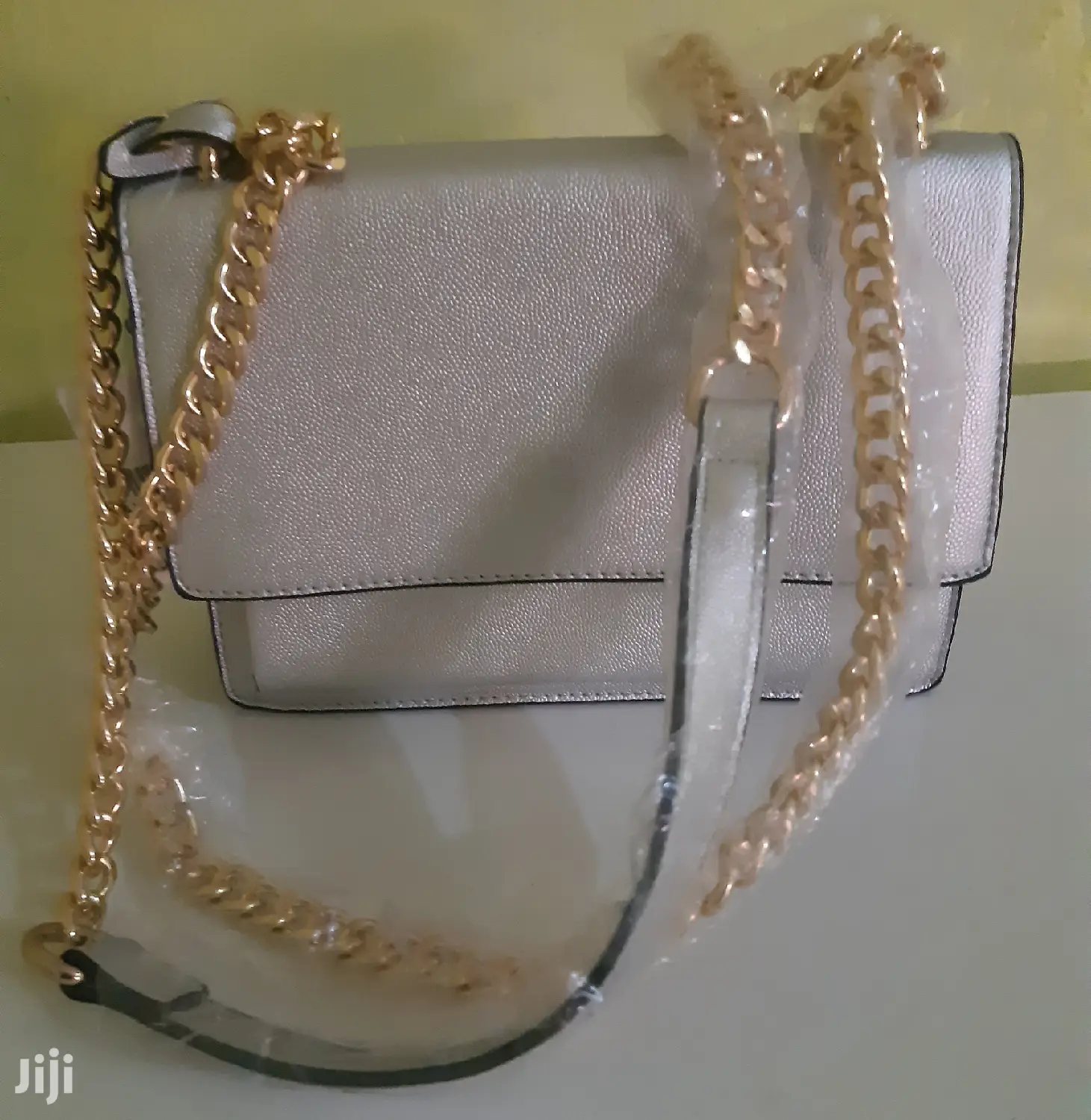 Beautiful Designer Cross Bag With Chain Strap