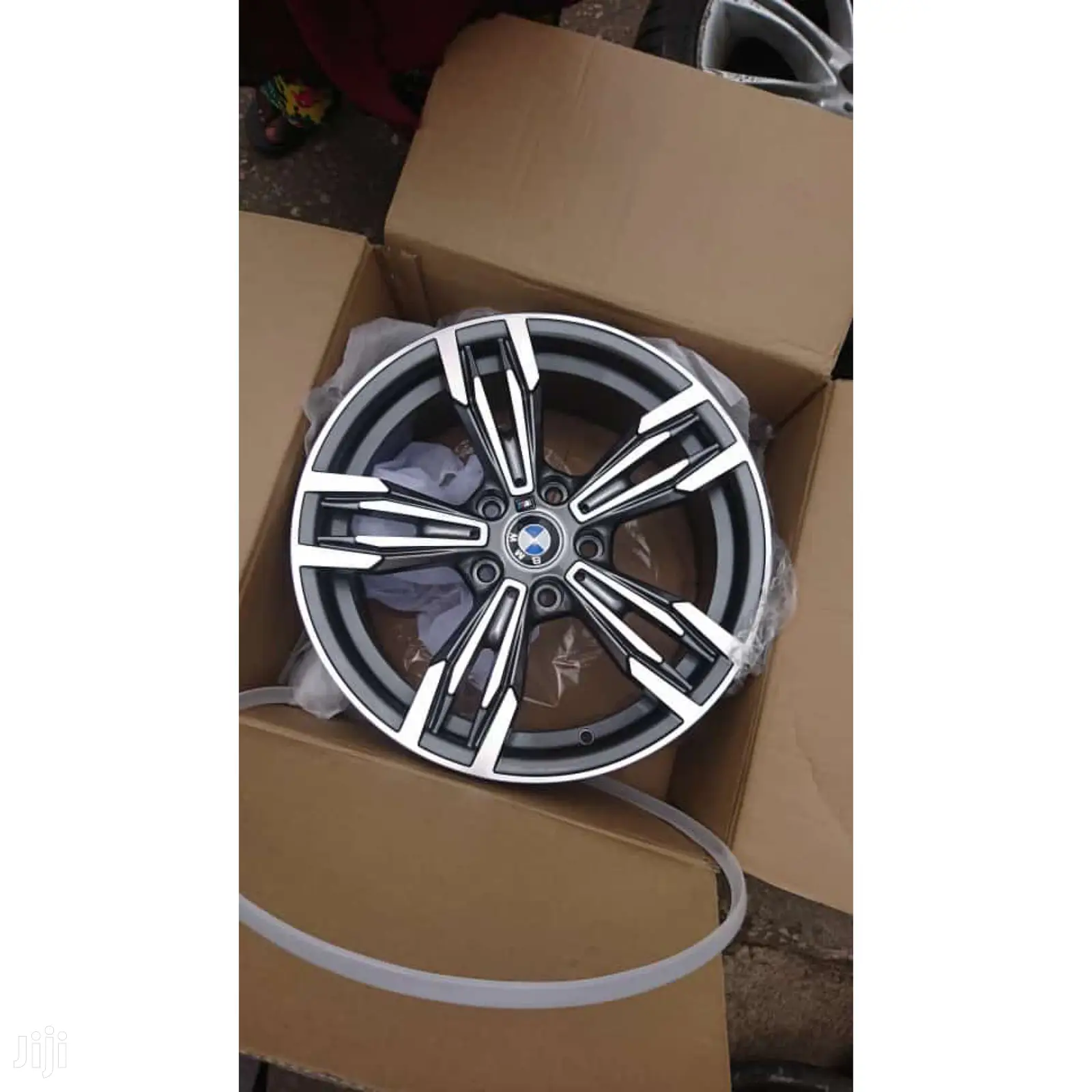 BMW Rim 16”
