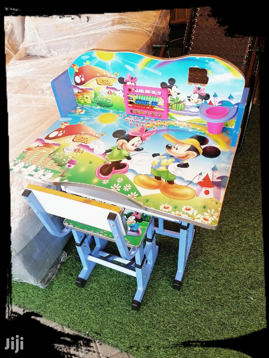 Kid's Study Desk