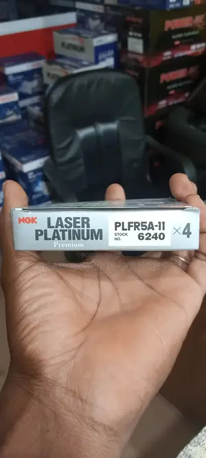 Ngk Spark Plug Plfr5a-11 ( 6240 )+ Delivery