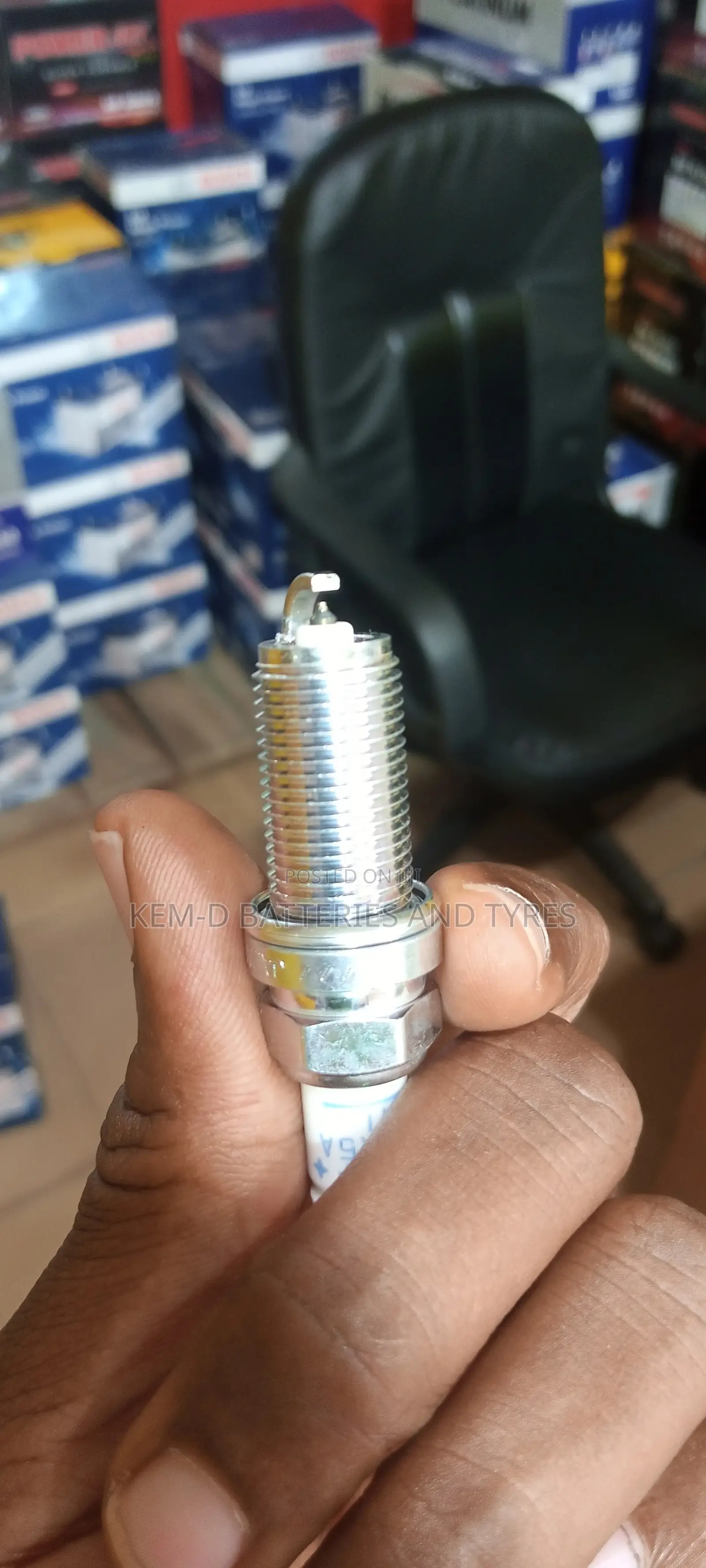 Ngk Spark Plug Plfr5a-11 ( 6240 )+ Delivery