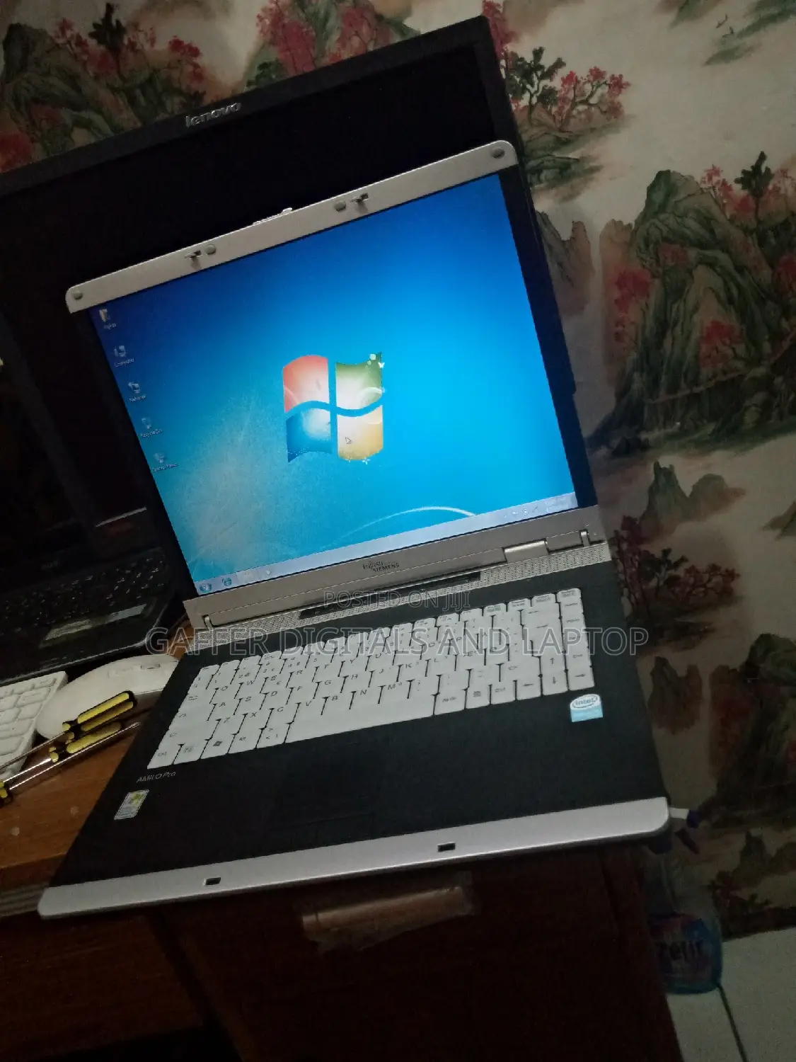 New Laptop Fujitsu Amilo Pi3525 2GB Intel Core 2 Duo HDD 160GB
