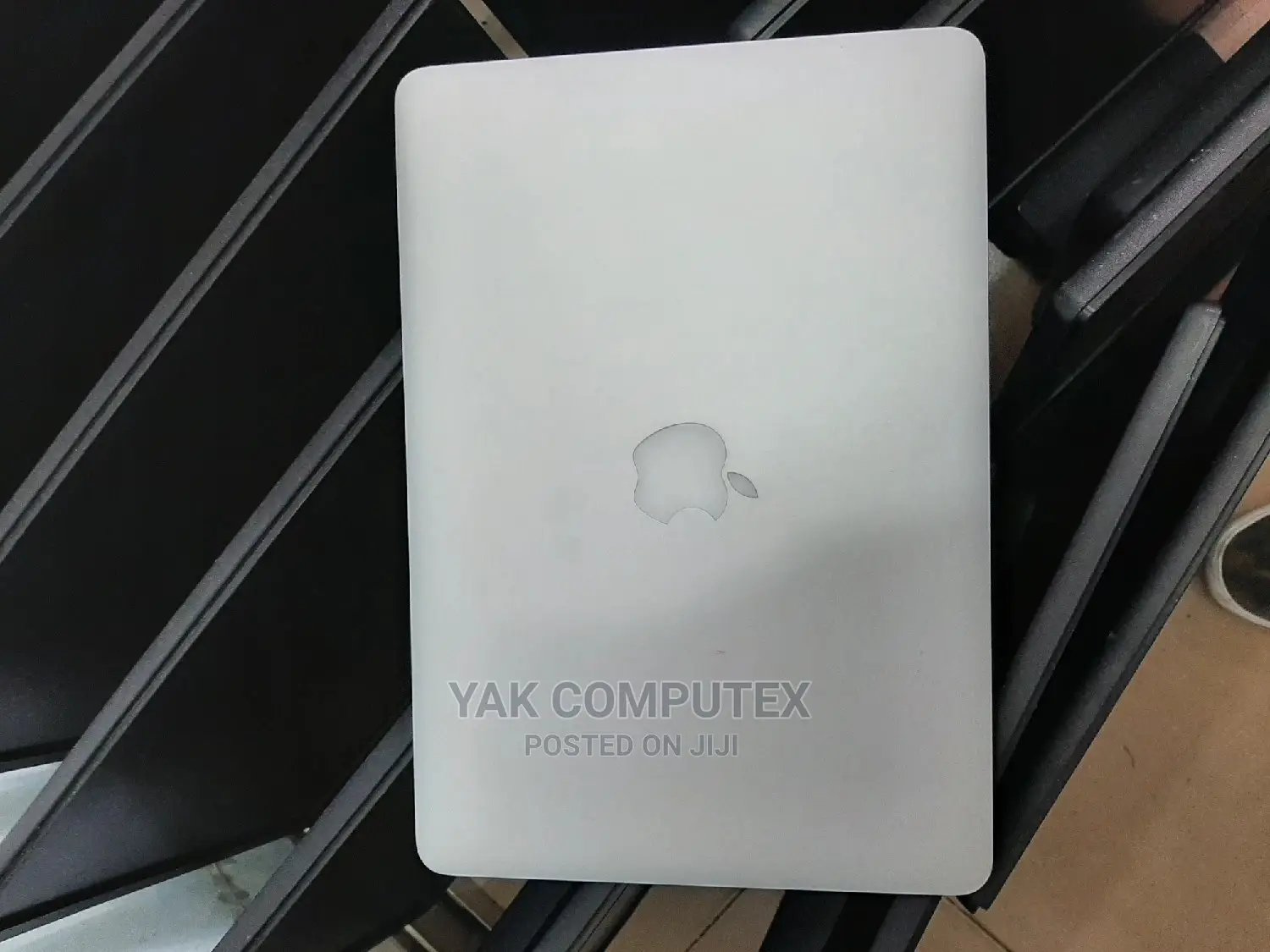Laptop Apple MacBook Pro 2015 8GB Intel Core I5 SSD 256GB
