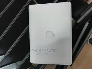 Laptop Apple MacBook Pro 2015 8GB Intel Core I5 SSD 256GB