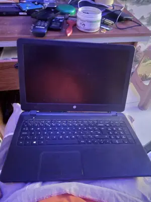 Laptop HP 15-Ra003nia 8GB Intel Core I3 HDD 700GB