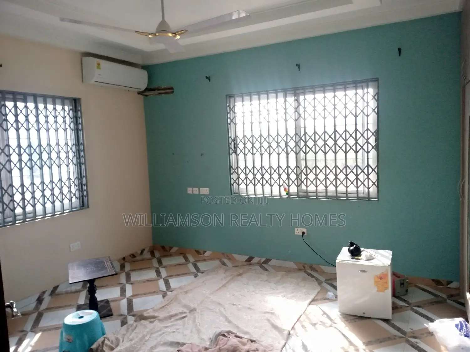 6bdrm Duplex in Hfc Estate, Spintex for rent