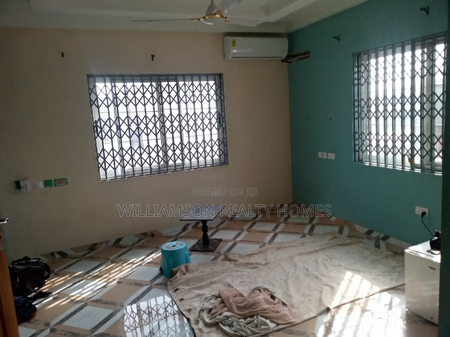 6bdrm Duplex in Hfc Estate, Spintex for rent
