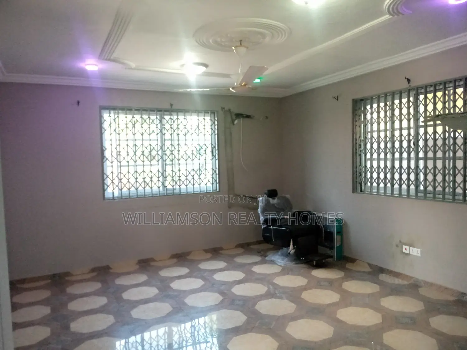 6bdrm Duplex in Hfc Estate, Spintex for rent