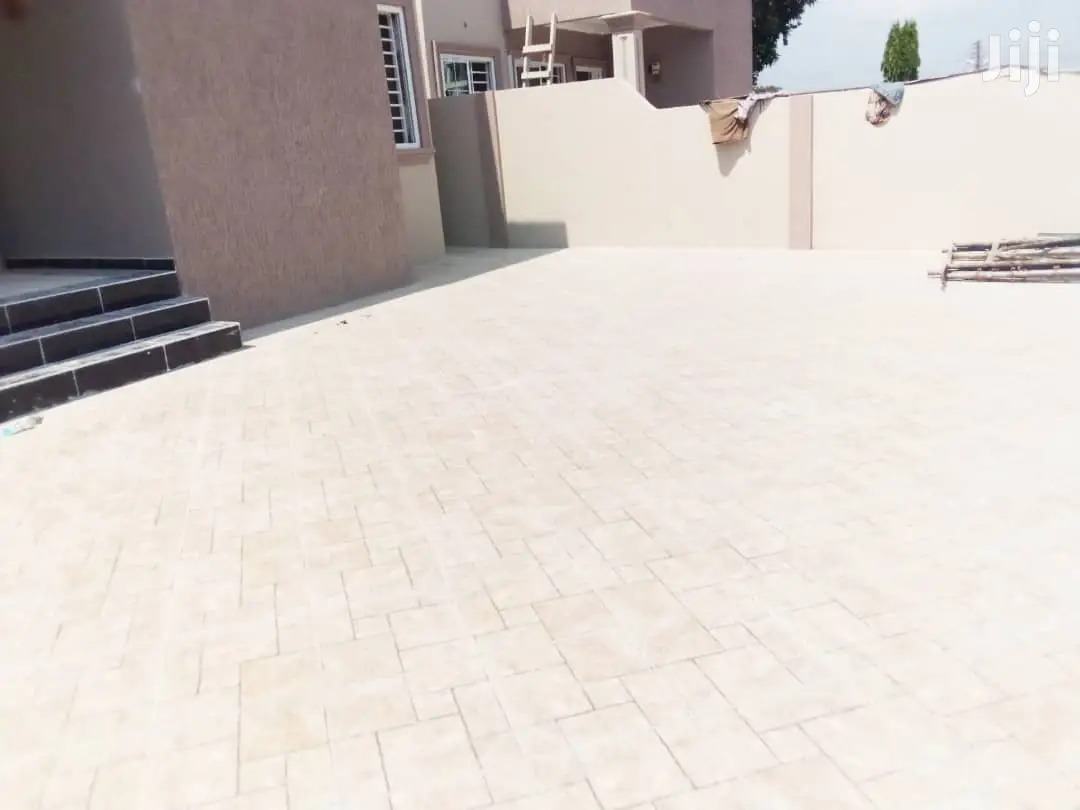 4bdrm House in Spintex for Sale