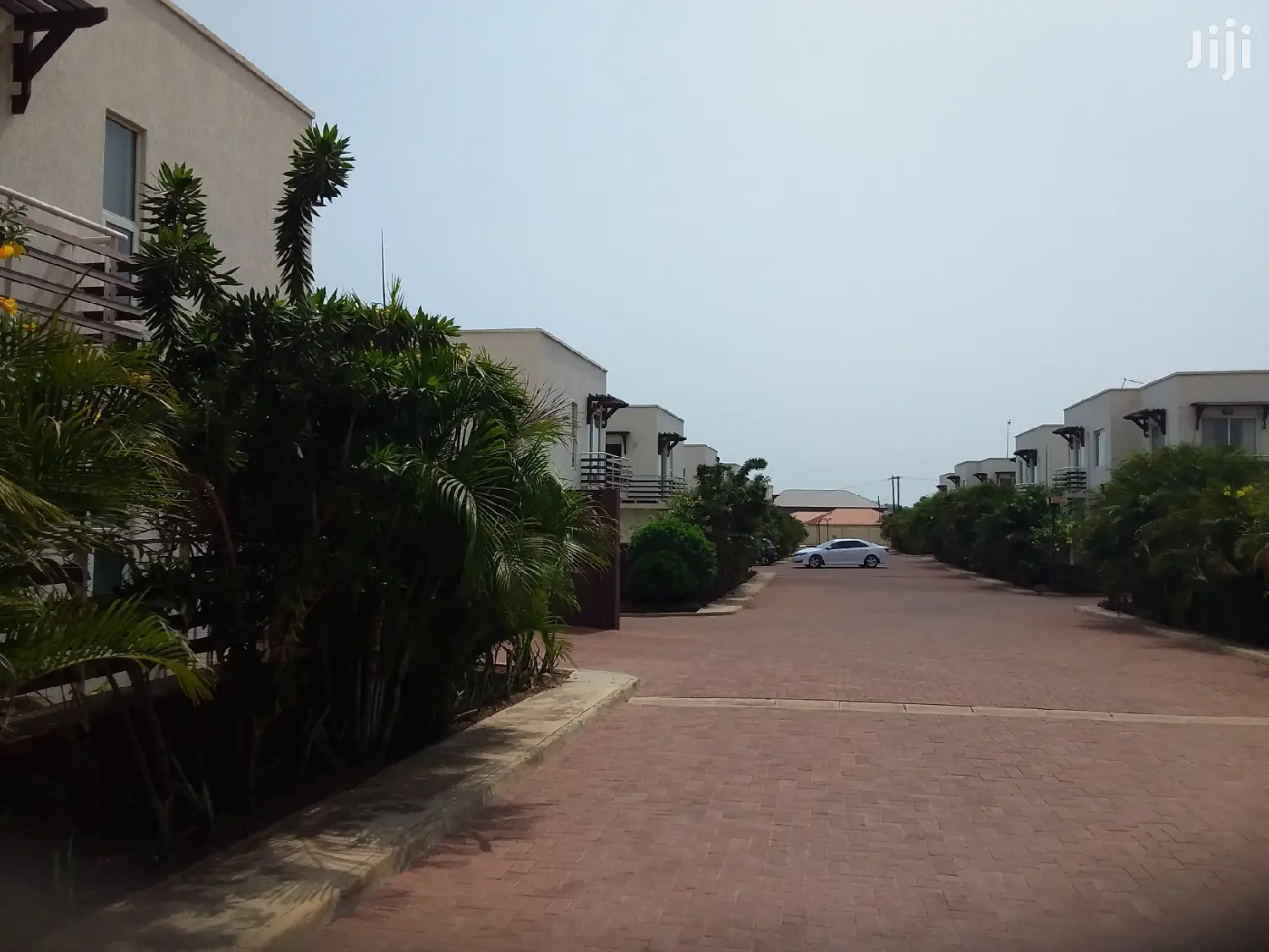4bdrm Townhouse / Terrace in Bronko Housing, La Wireless for rent