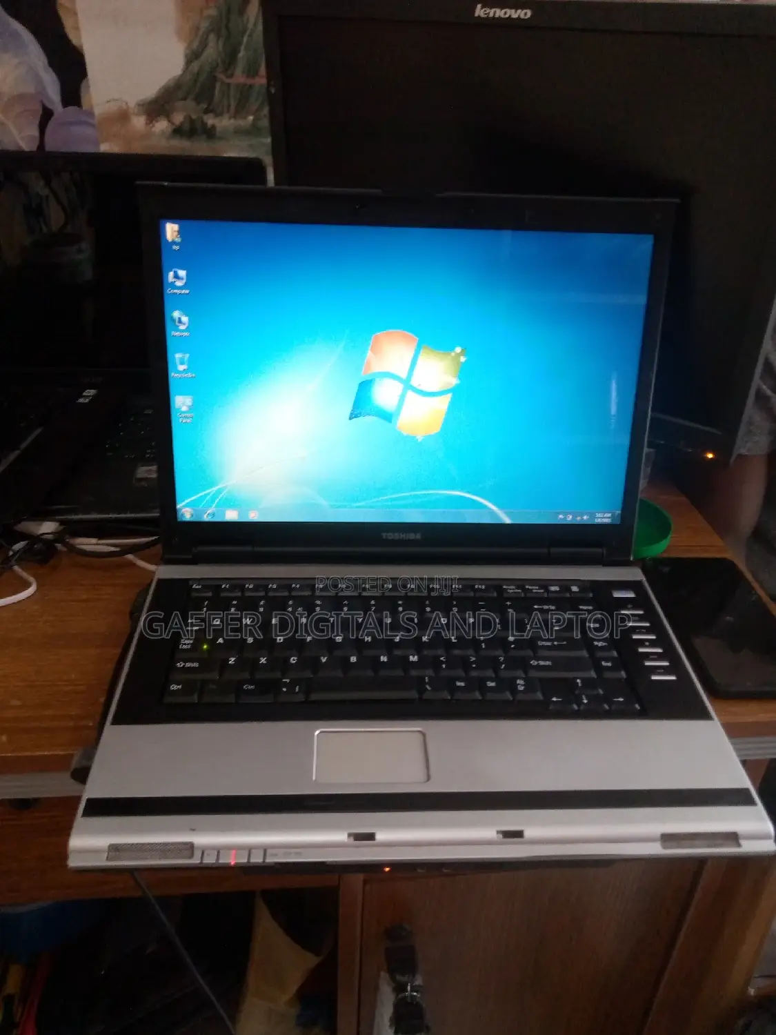 Laptop Toshiba dynaEdge DC-100 4GB Intel Core 2 Duo HDD 320GB