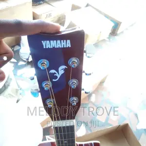 Semi-Acoustic Guitars for Sale(YAMAHA)