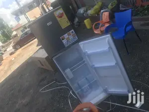 New Top Freezer Nasco NASF2-22 Double Door Refrigerator