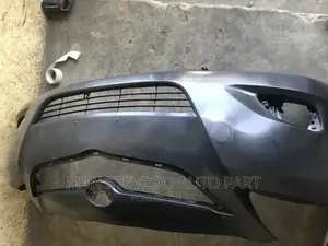 Toyota Yaris Front Bumper Saloon2007-011