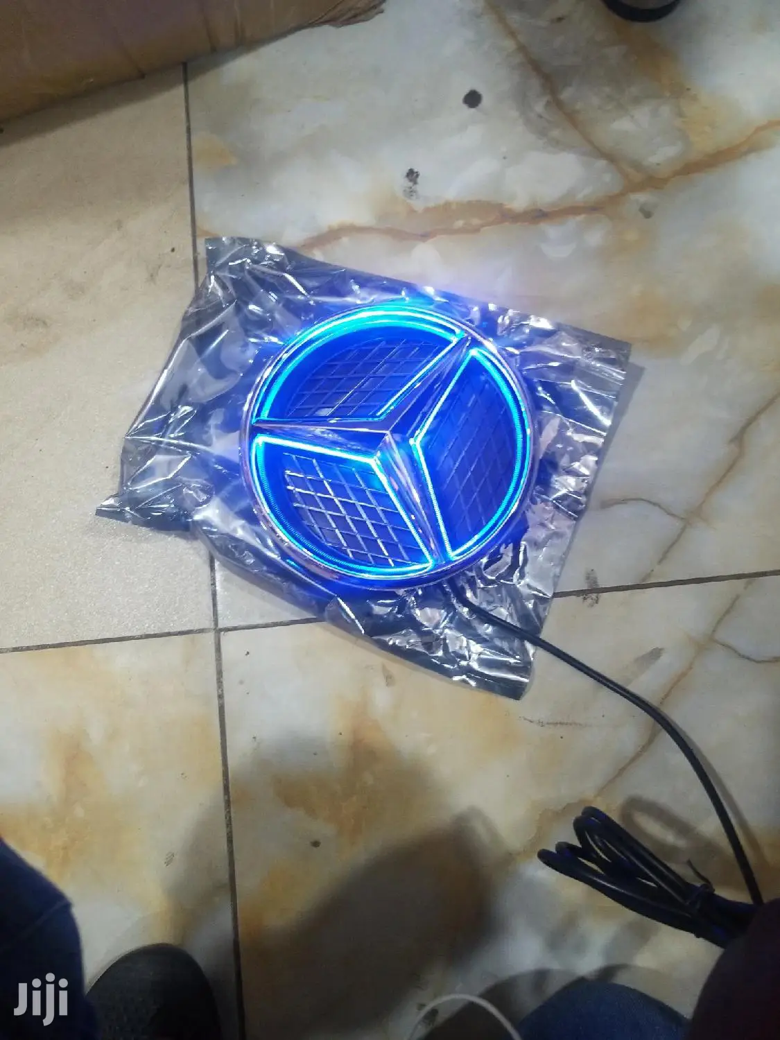 Mercedes Benz Crown With Light...