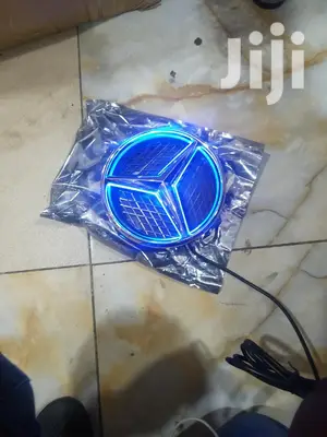 Mercedes Benz Crown With Light...
