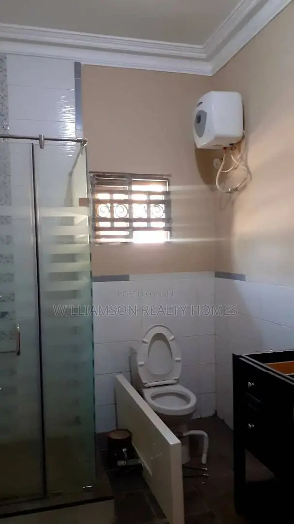 4bdrm House in Community 20, Spintex for rent
