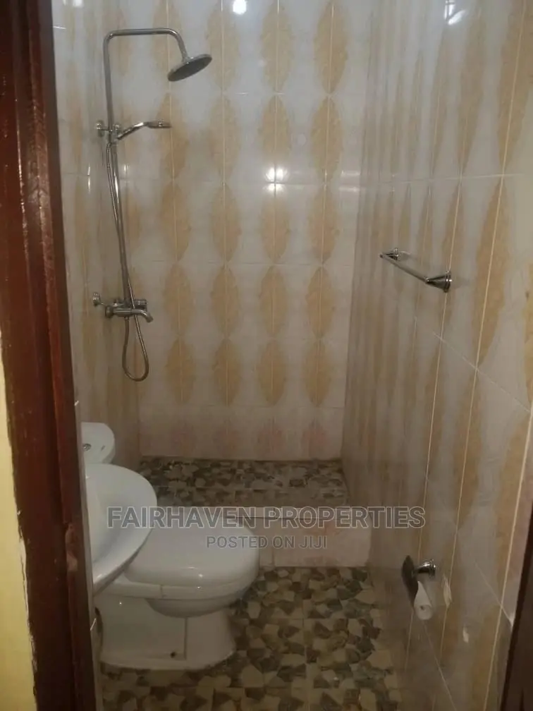 Furnished 1bdrm Block of Flats in Fh, Osu for rent