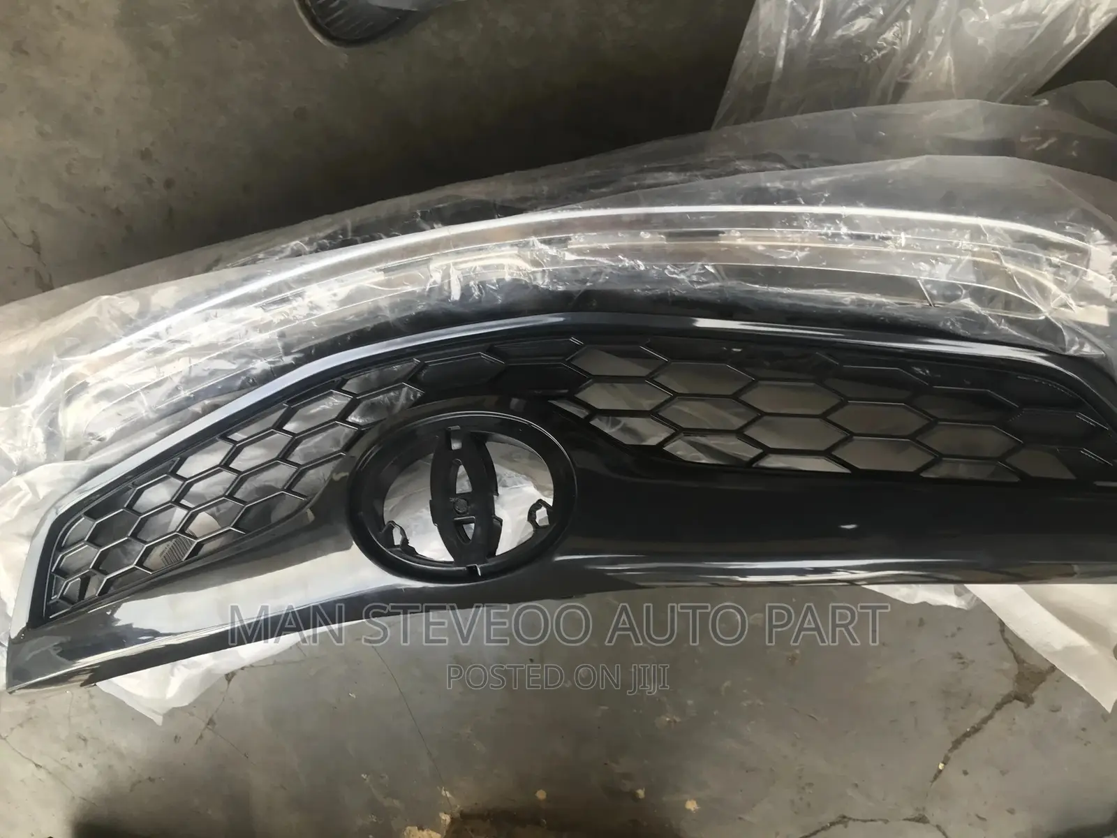 Toyota Camry Top Grille 2012(Spider)