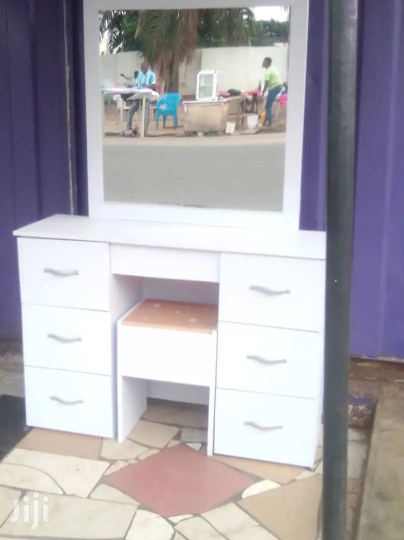 Big Dressing Mirror . Free Delivery