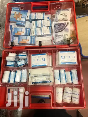 100 Persons Use First Aid Box