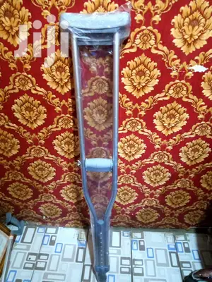 Armpit Crutches