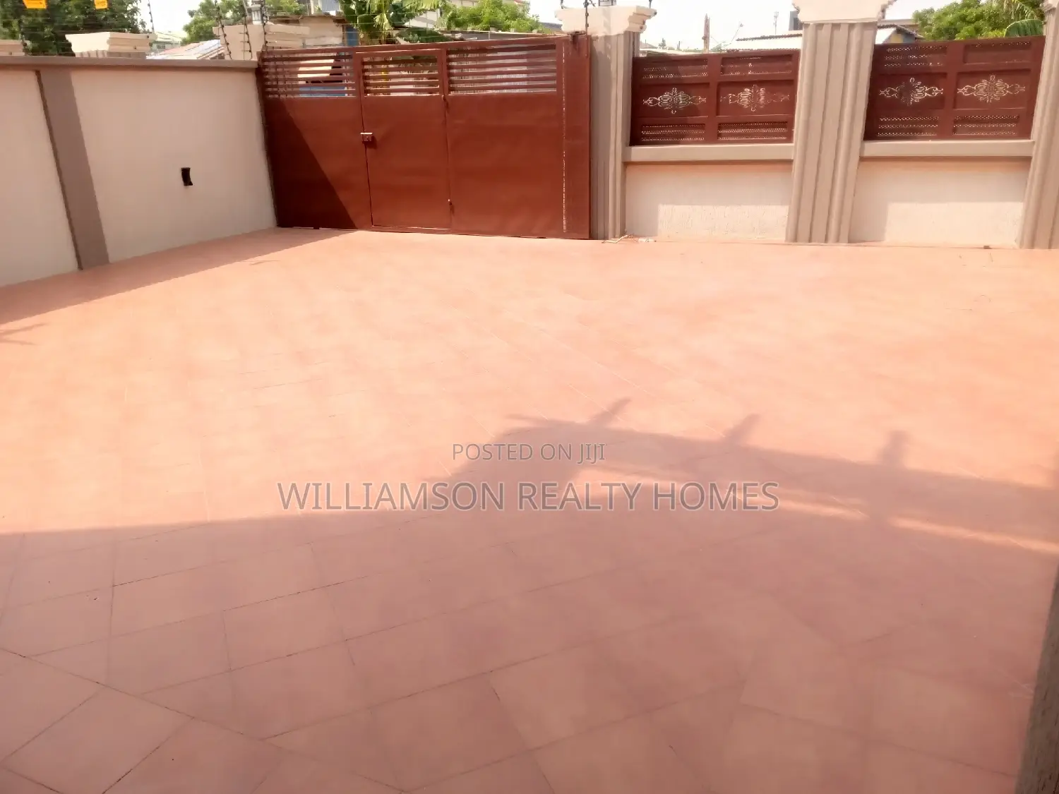 5bdrm House in Hfc Estate Area, for sale