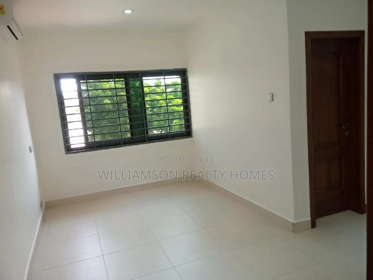 5bdrm House in Hfc Estate Area, for sale