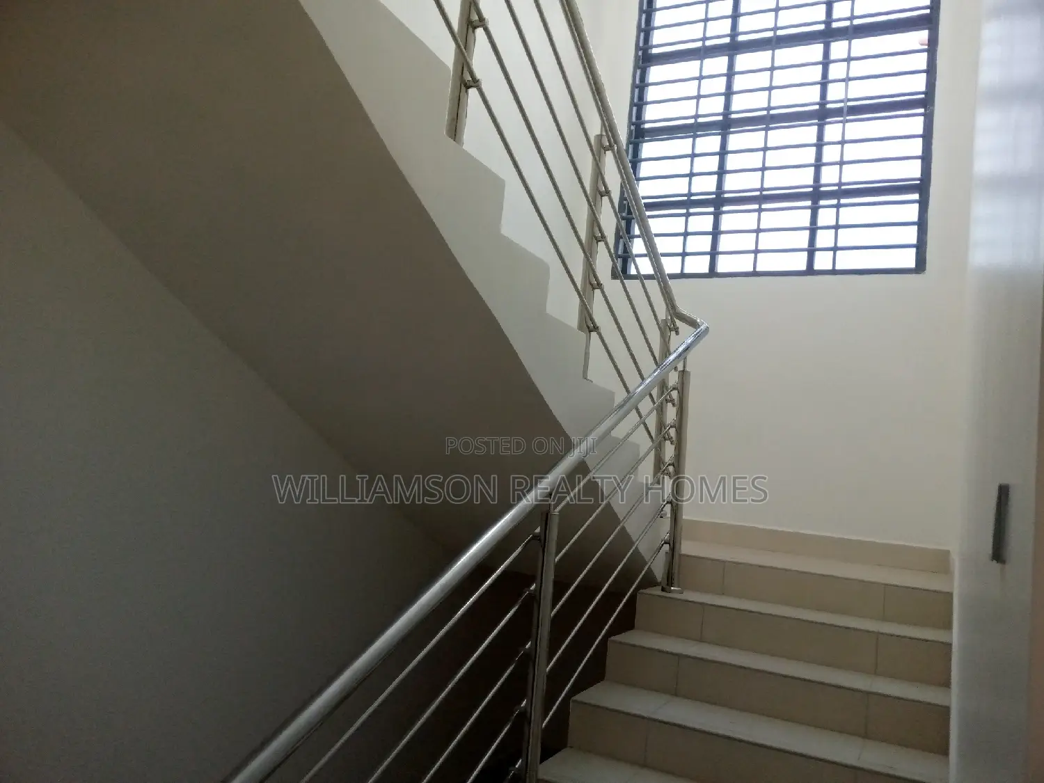 5bdrm House in Hfc Estate Area, for sale