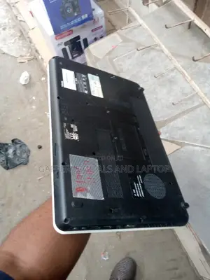 New Laptop Toshiba Satellite C55 4GB Intel Core 2 Duo HDD 250GB