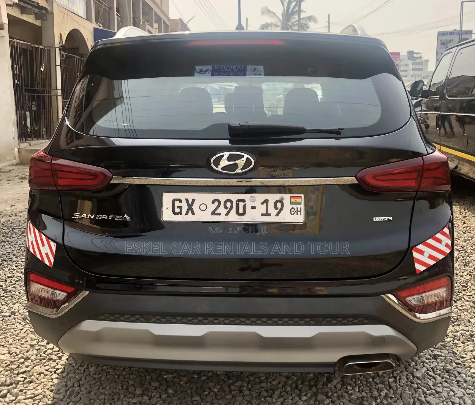 Suv for Rent Comes With a Driver