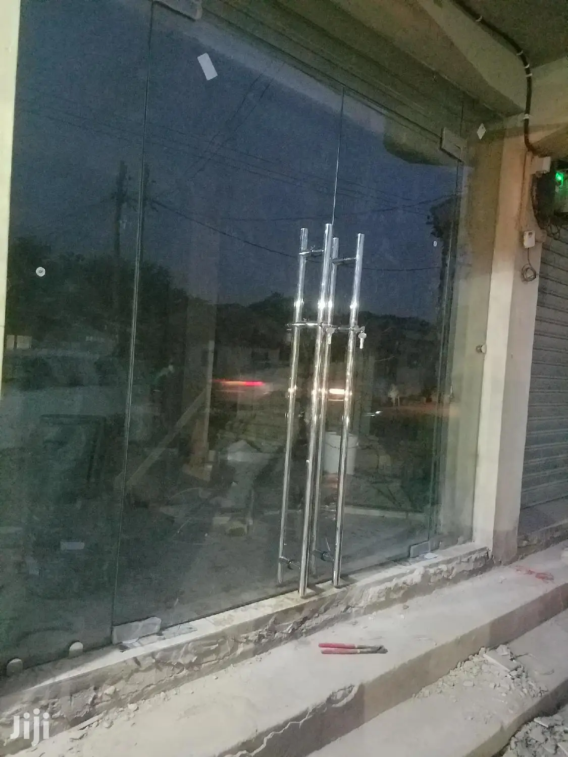 Glass Double Door With Frameless