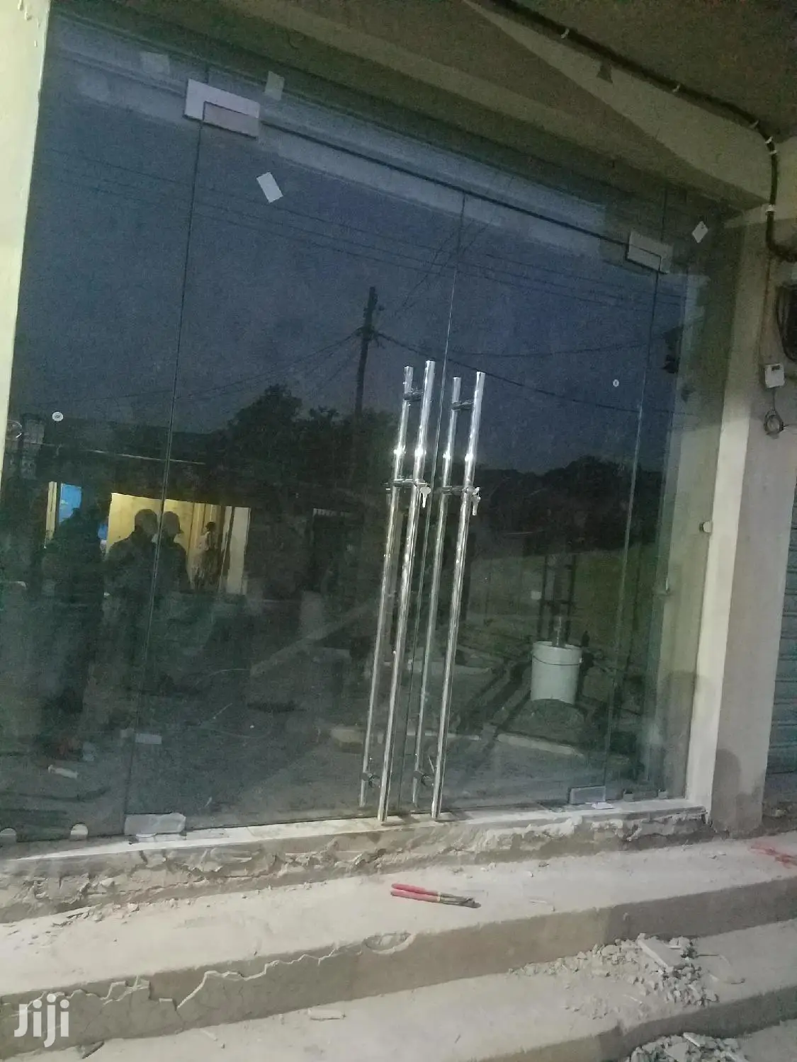 Glass Double Door With Frameless