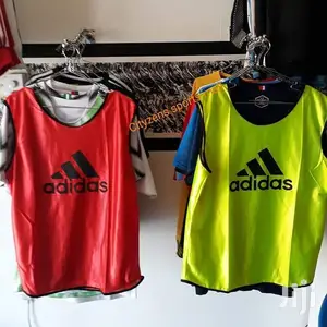 Set of Bibs