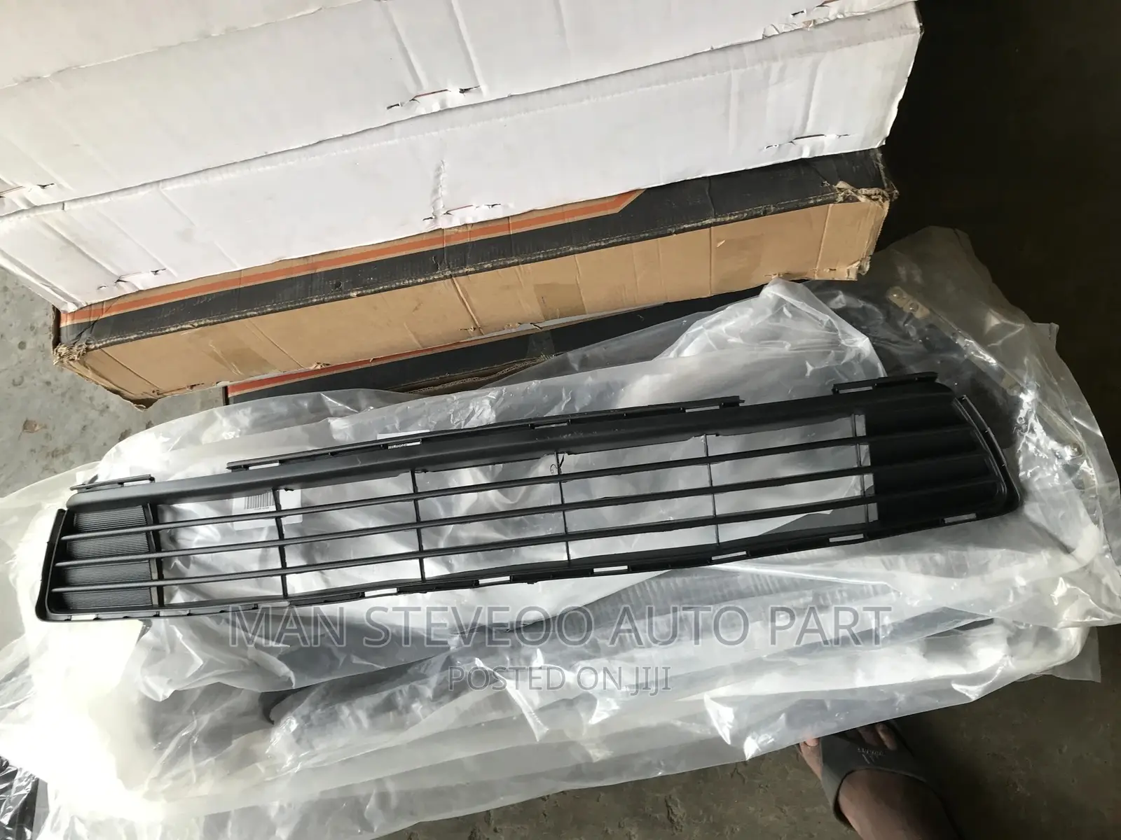 Toyota Corolla Bumper Grille 2011-13