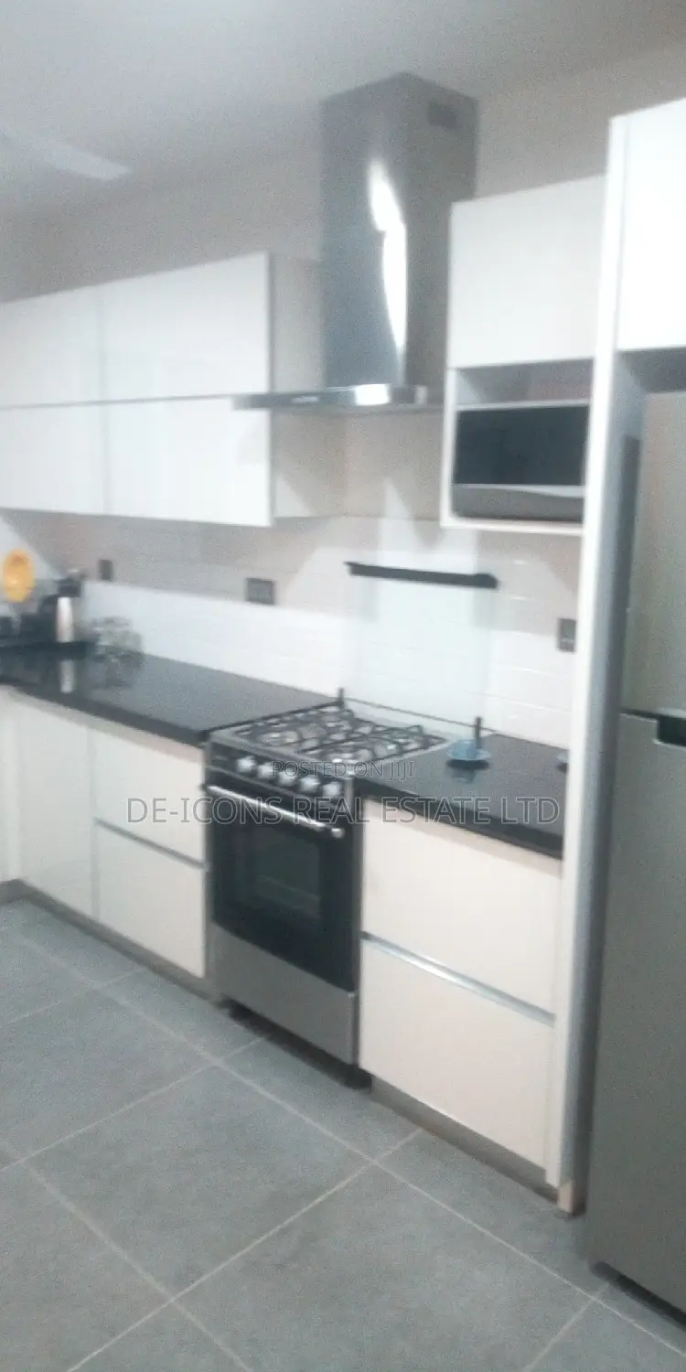 2bdrm Duplex in De-Icons Real Estate, Awutu Senya East Municipal