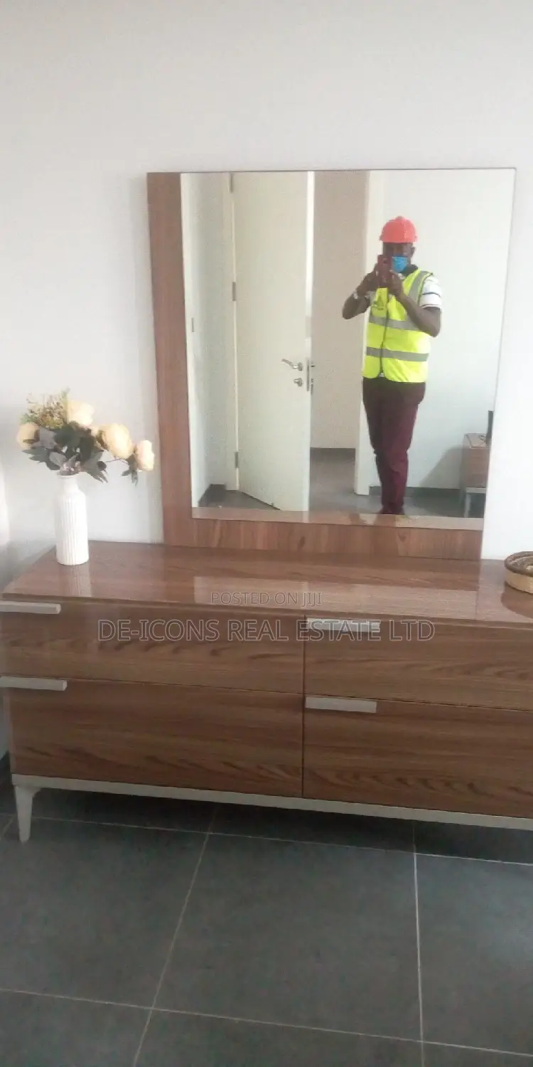 2bdrm Duplex in De-Icons Real Estate, Awutu Senya East Municipal