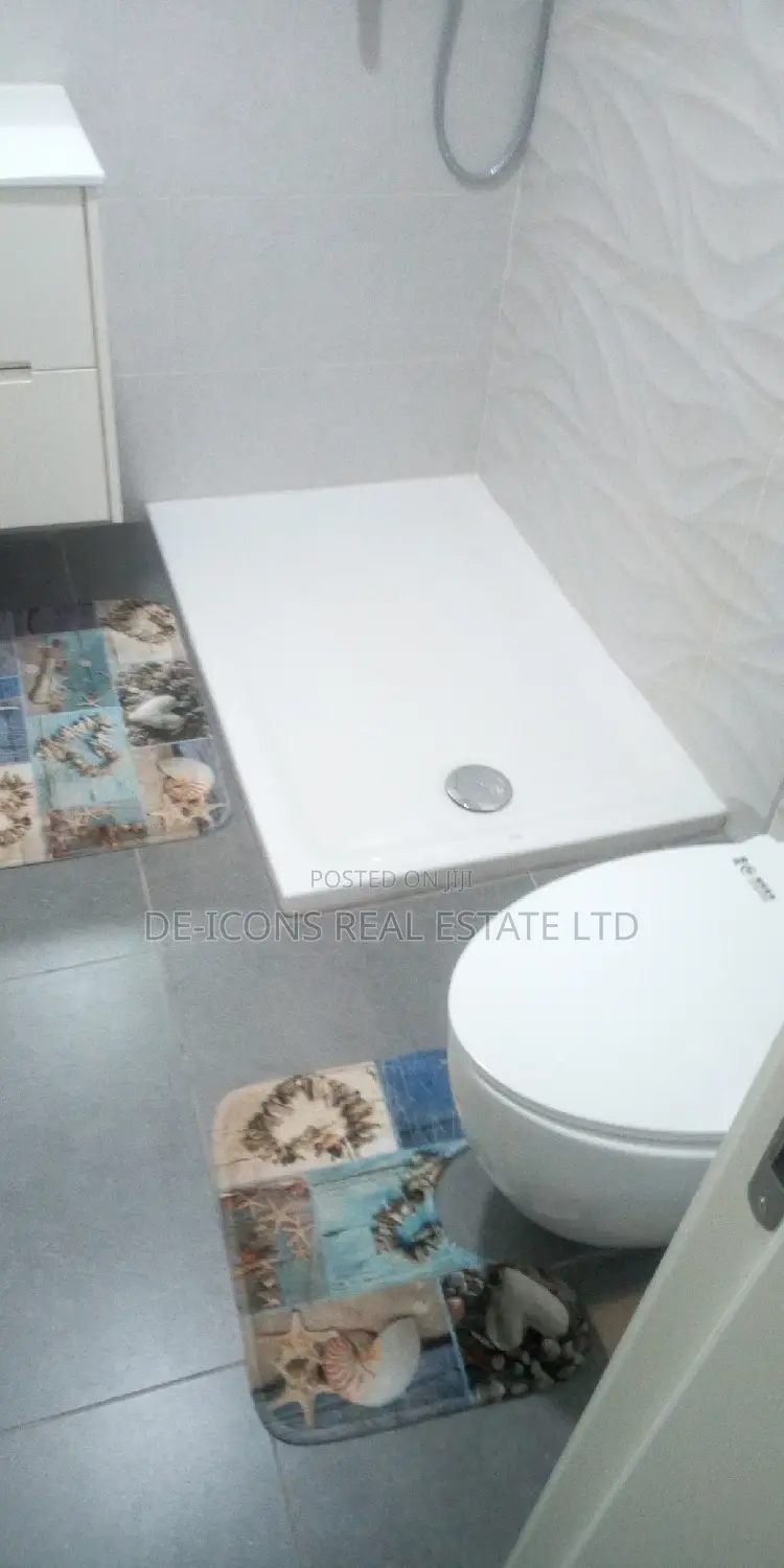 2bdrm Duplex in De-Icons Real Estate, Awutu Senya East Municipal