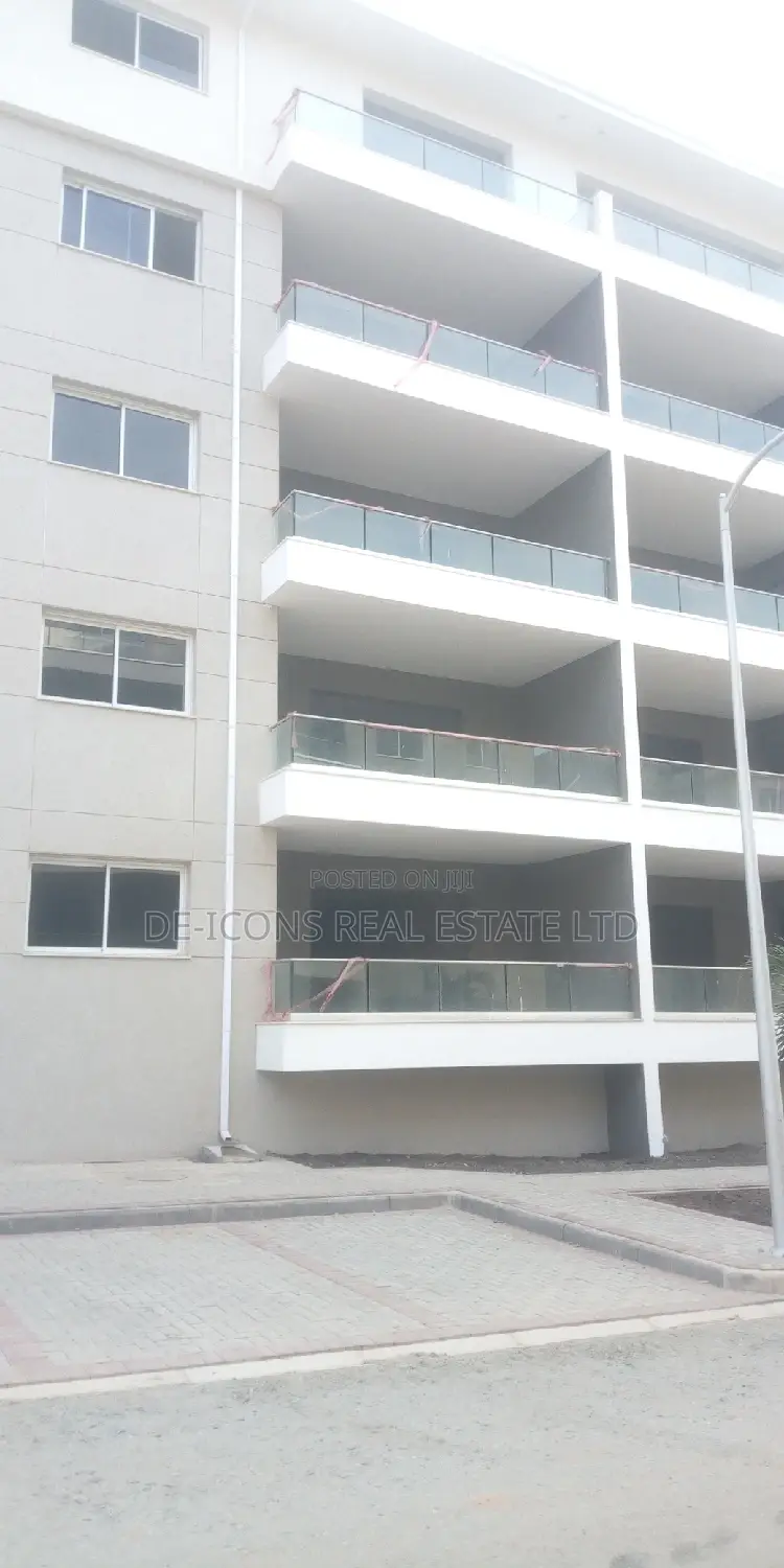 2bdrm Duplex in De-Icons Real Estate, Awutu Senya East Municipal