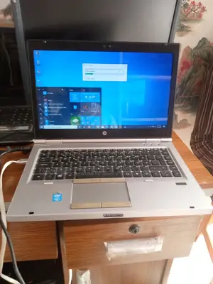 Laptop HP EliteBook 8730W 4GB Intel Core I5 HDD 320GB