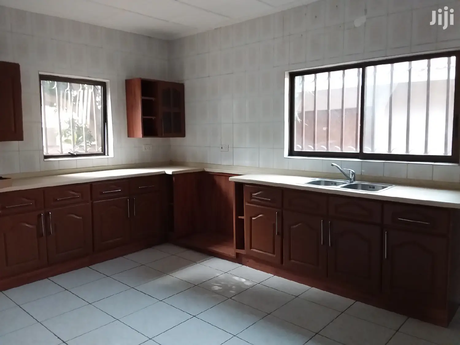 4bdrm House in Bronko Housing , Accra Metropolitan for rent