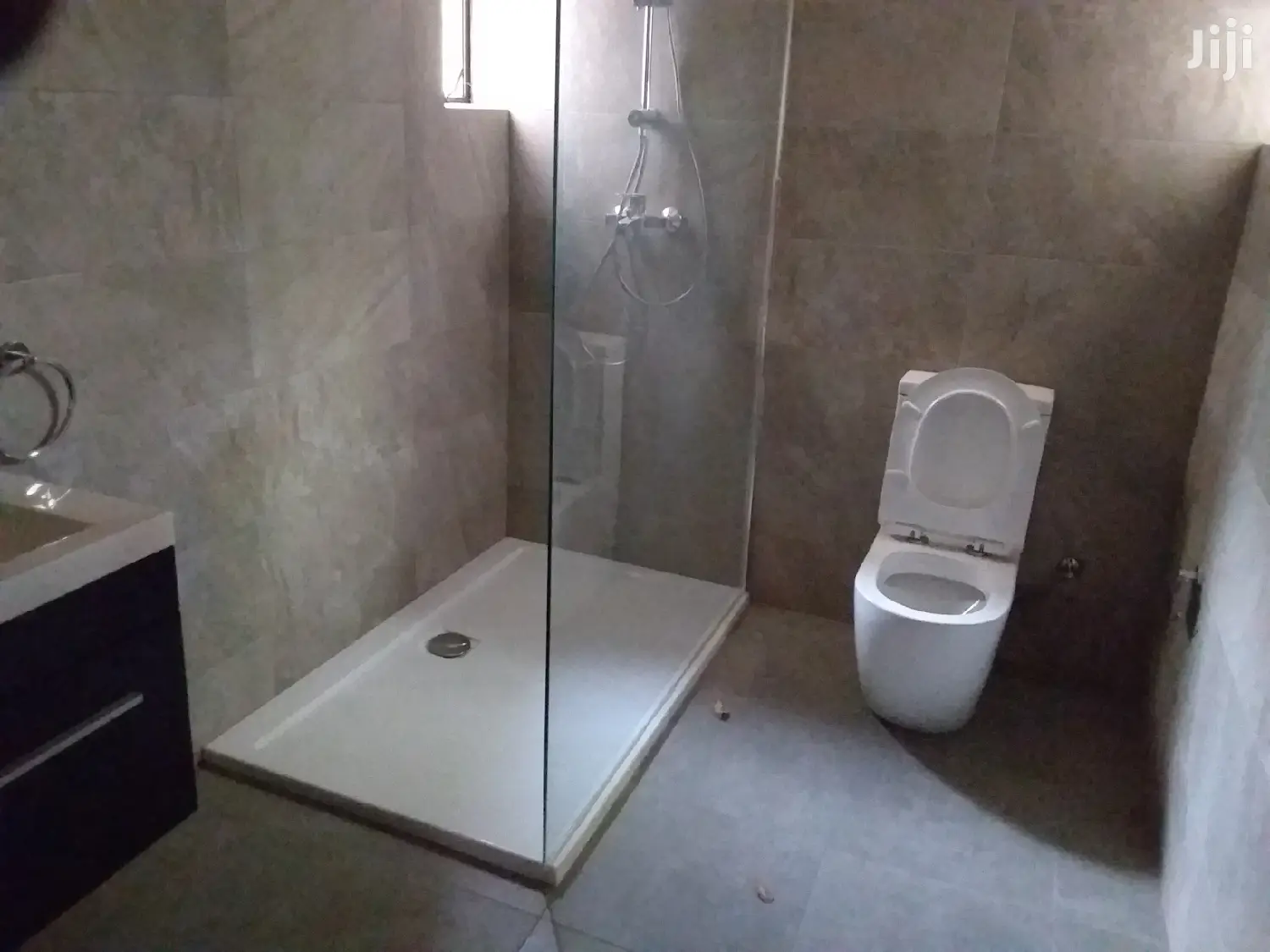 4bdrm House in Bronko Housing , Accra Metropolitan for rent