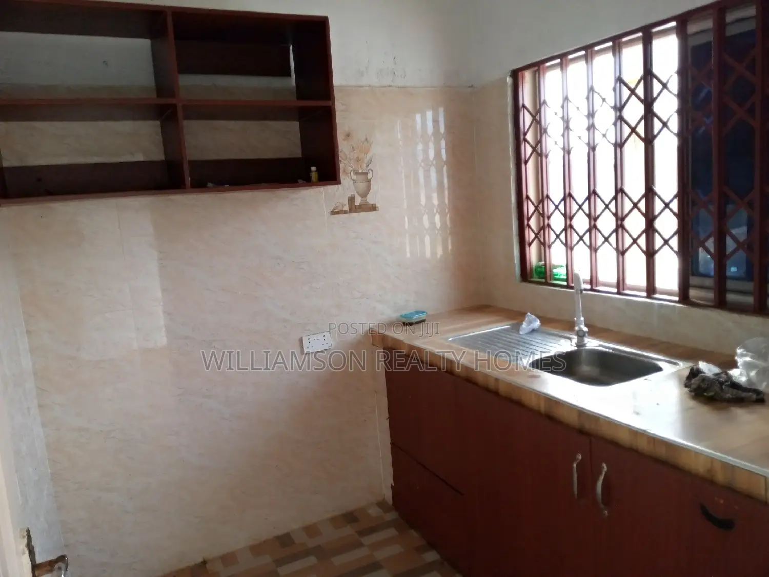 1bdrm Apartment in Community 18, Spintex for rent
