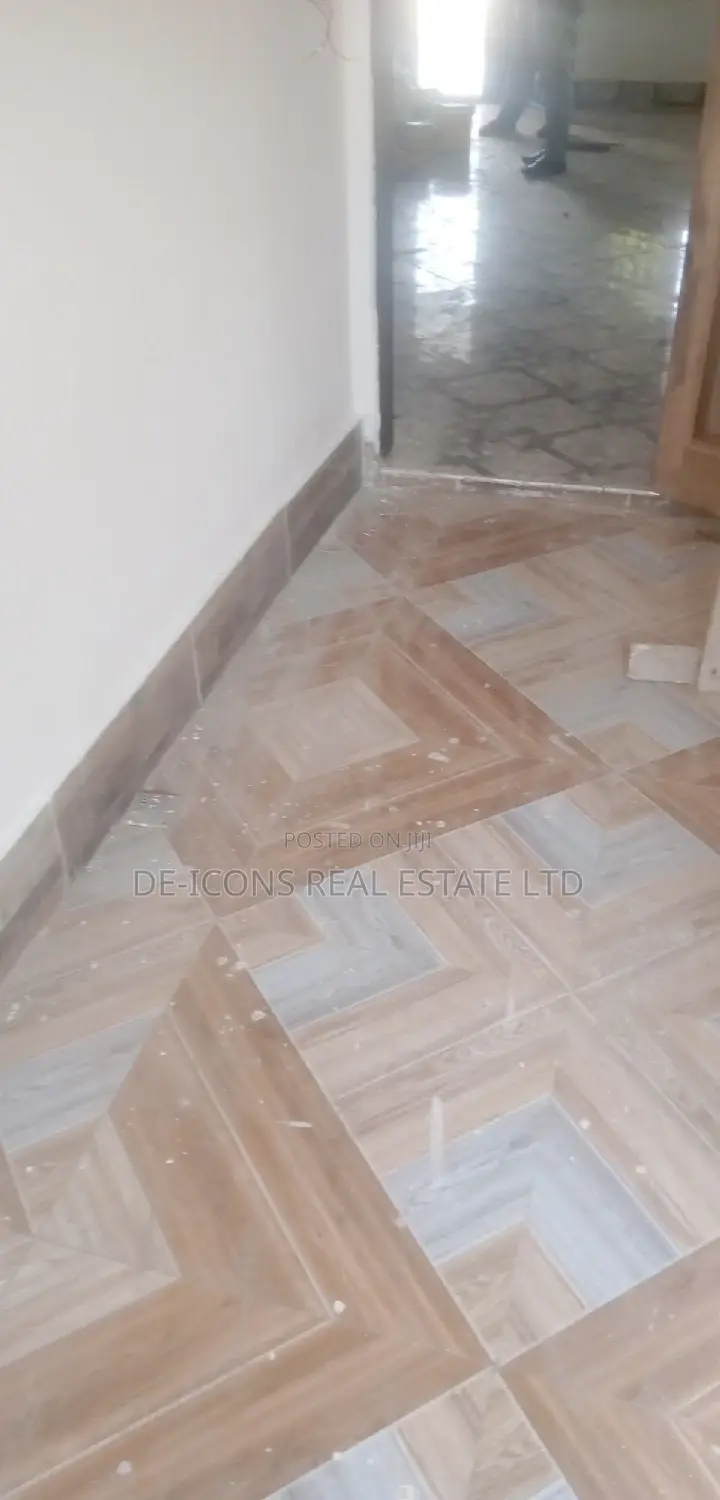 2bdrm House in De-Icons Real Estate, Awutu Senya East Municipal