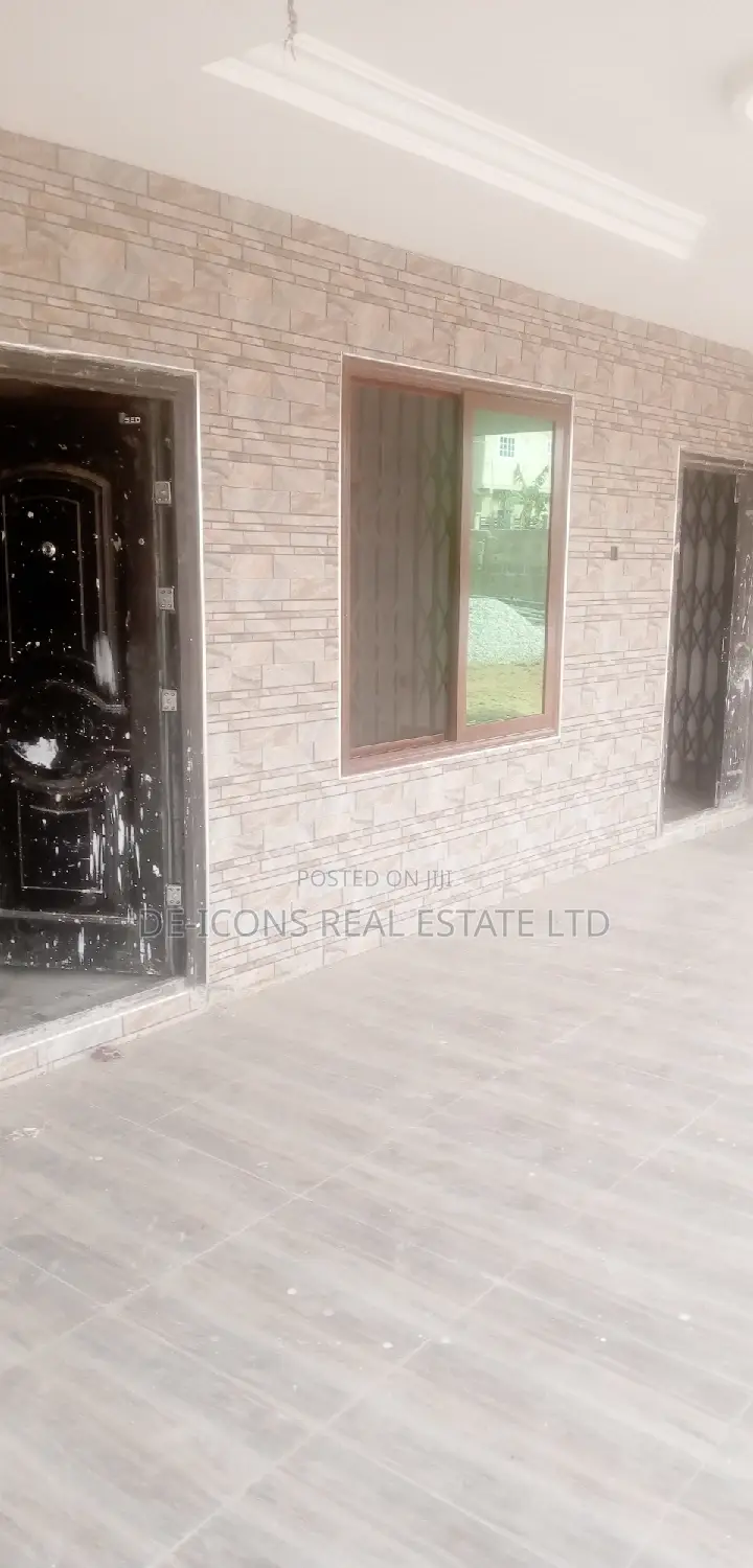 2bdrm House in De-Icons Real Estate, Awutu Senya East Municipal