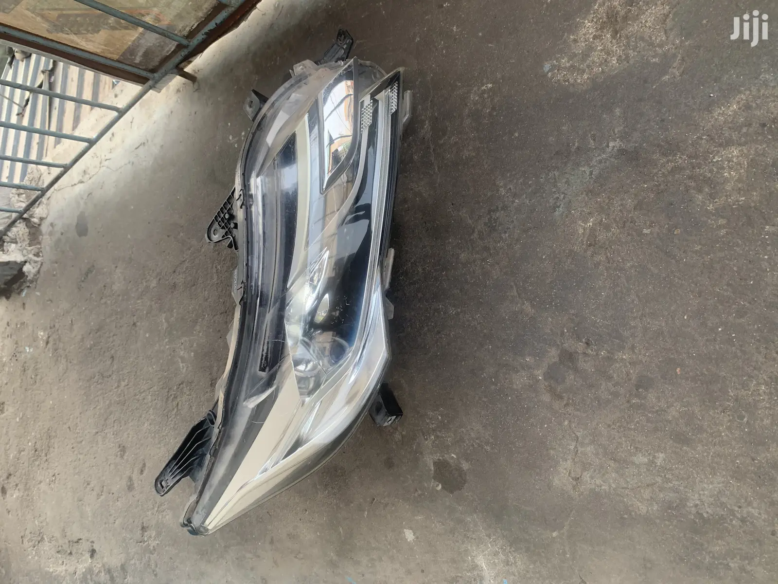 Mitsubishi Head Light