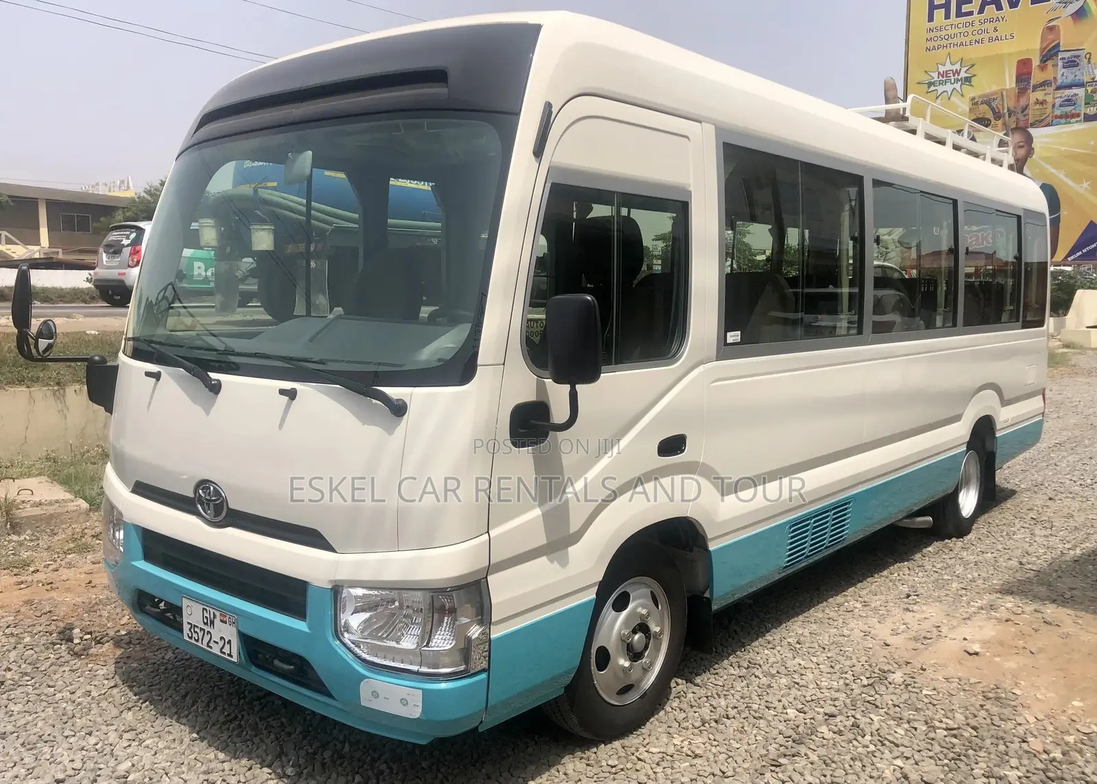 30 Seater Coaster Bus