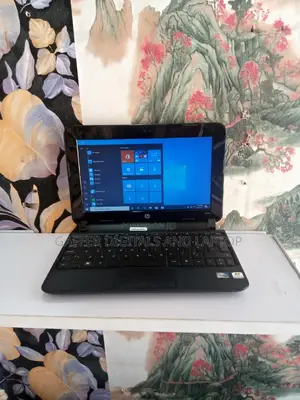 New Laptop HP Mini 200 2GB Intel Atom HDD 160GB